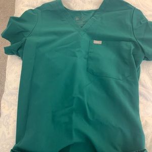 Figs hunter green small scrub top. Technical collection